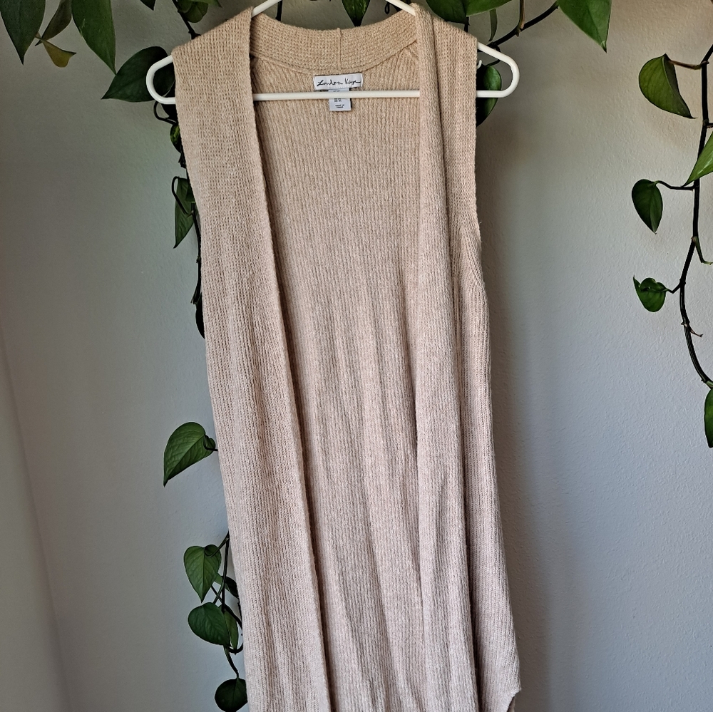 Beige long sweater vest